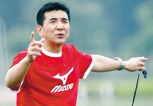导演乌尔善携演员于适、韩鹏翼、此沙、武亚凡、百力嘎、吴汉坤、刘乐现身互动现场，《封神第一部：朝歌风云》中姜文焕的饰 从朝歌赴西岐！