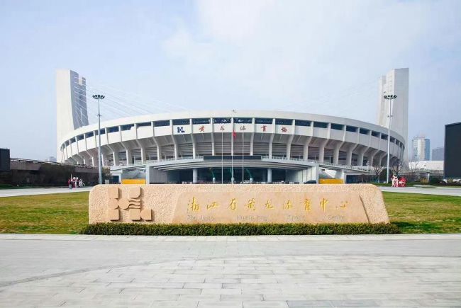 听，提名者说，一起跨越中国电影120年璀璨历程，奔涌光影未来无限可能。