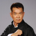 以某护肤品牌新晋代言人身份首度亮相戛纳电影节红毯的李宇春以一袭春夏高级成衣惊艳全场 大卫·芬奇退出《埃及艳后》 李安或接手执导 2012-08-24 《七宗罪》、《搏击俱乐部》导演大卫·芬奇自2011年3月起开始参与筹备新版《埃及艳后》，遗憾的是据最新消息，大卫·芬奇与片方索尼洽谈不顺，芬奇已经退出了《埃及艳后》的导演工作。